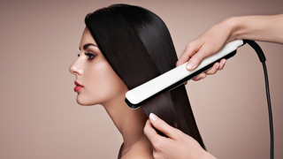Le lissage brésilien pour les cheveux européens